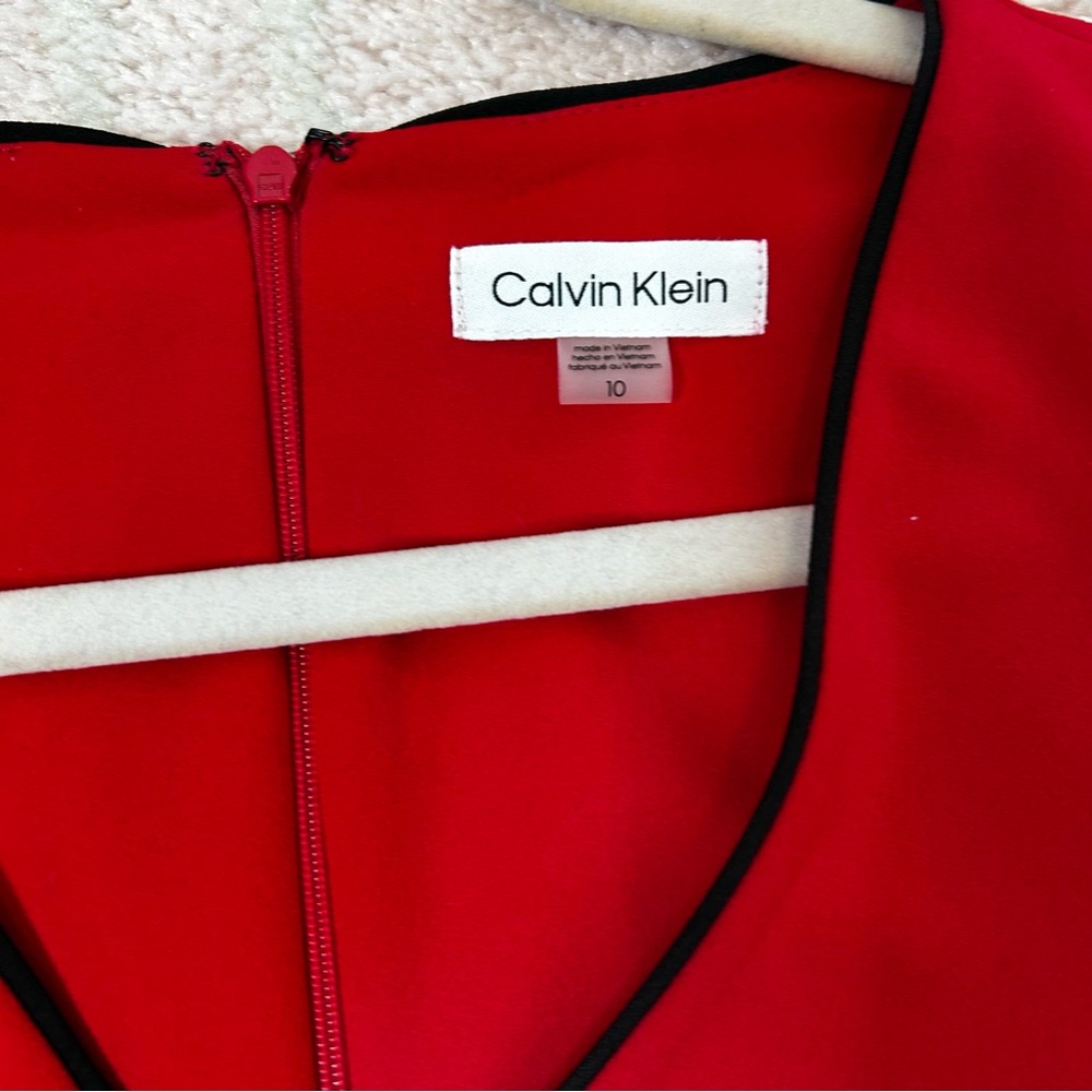 NWT Calvin Klein Red 3/4 Sleeve Sheath Midi Dress Bow Details Size 10 Holiday - Picture 3 of 14